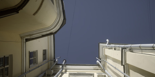 Trabajos Verticales en Fachadas de Edificios / Viviendas en Móstoles · Pintado de Edificios Altos, Patios Interiores de Luces y Estructura Complejas