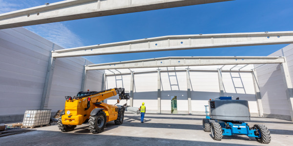 Pintar Fachadas de Naves Industriales, Fábricas y Almacenes en Móstoles · Pintar Construcción de Obra Nueva