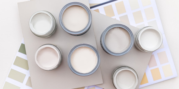 Pintar Fachadas y Patios de Luces de Comunidades Vecinos / Propietarios en Móstoles · Pintura para Pintar Viviendas y Edificios Residenciales