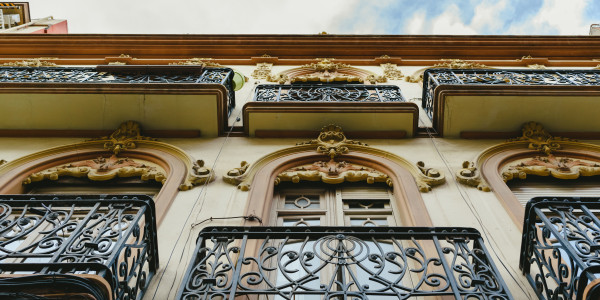 Rehabilitación y Restauración de Fachadas en Móstoles · Restauración de Fachadas Emblemáticas